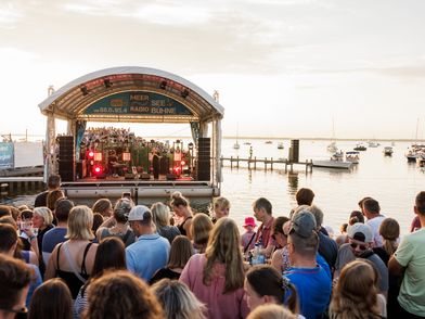 Seebühne am Steinhuder Hafen zum Festlichen Wochenende