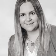 Person zusehen Julia SIeve ist die Leitung der Stabstelle 